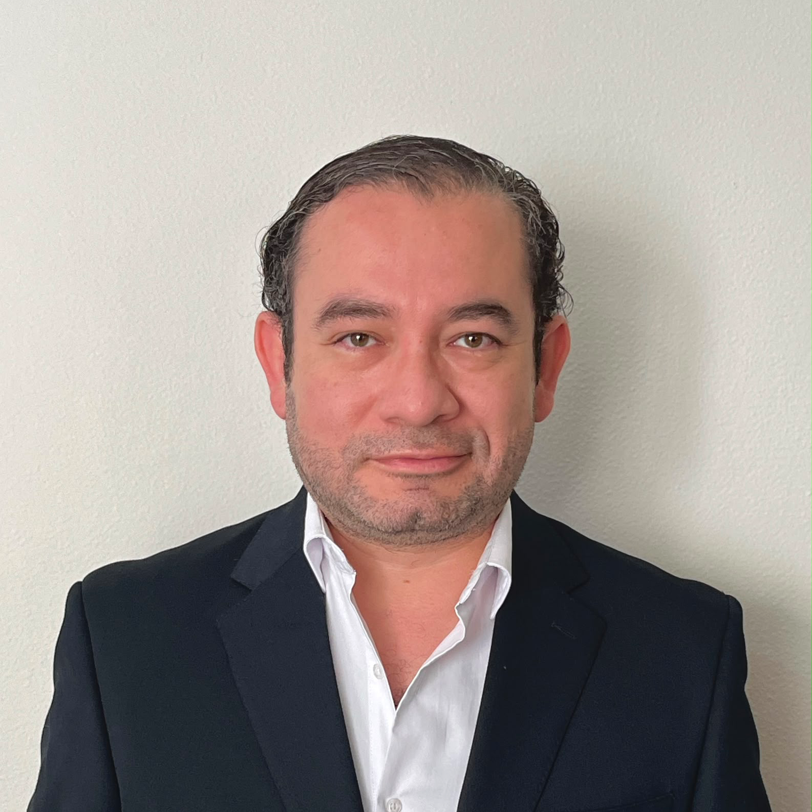 Dr. Carlos Rodríguez