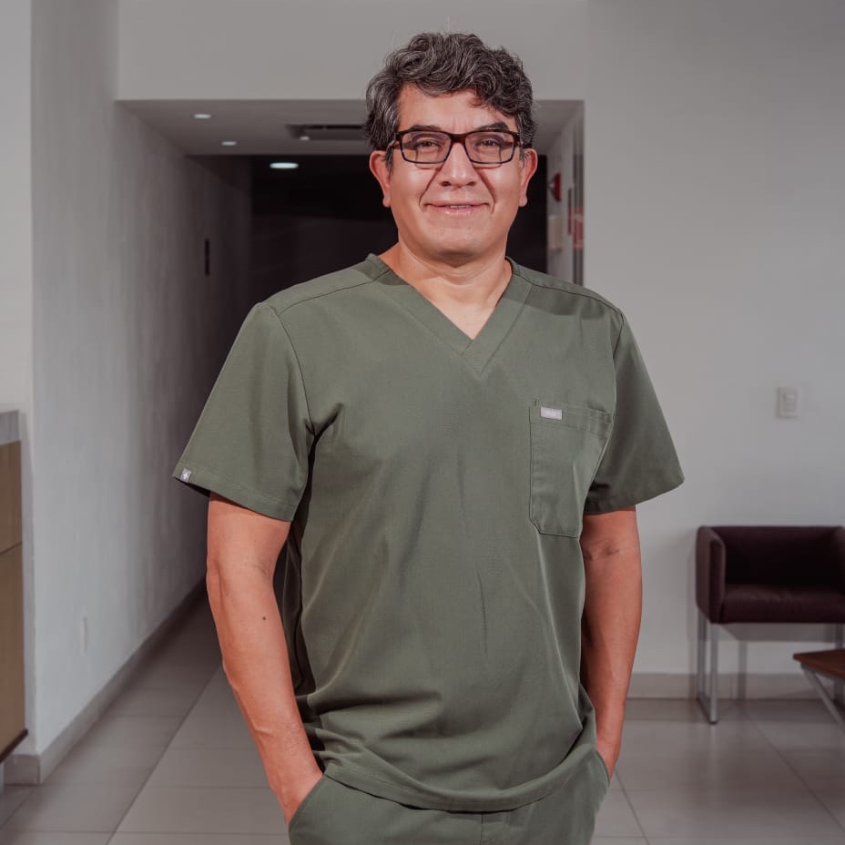 Dr. Emmanuel Hernández Ruiz
