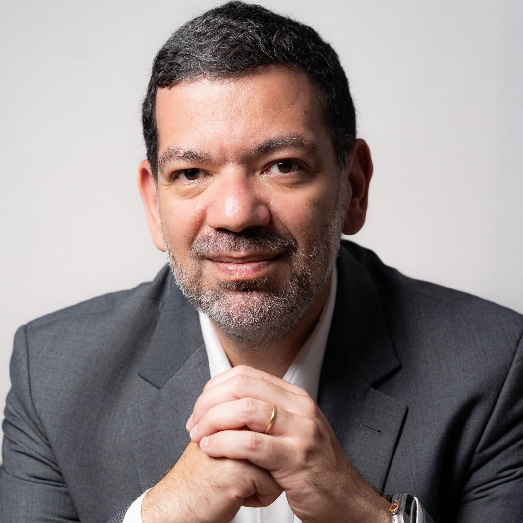 Dr. Gustavo Leme